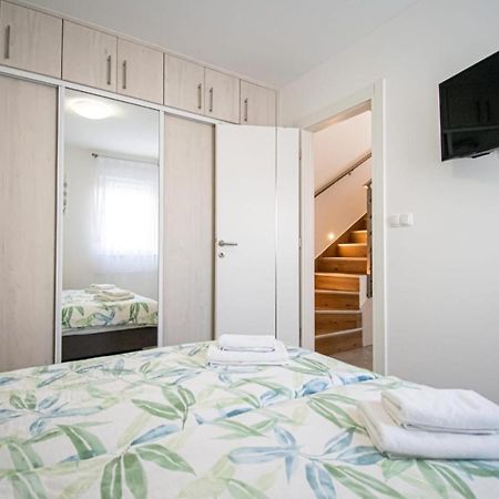 Luxury Apartment With Swimming Pool Ana Trogir Eksteriør bilde