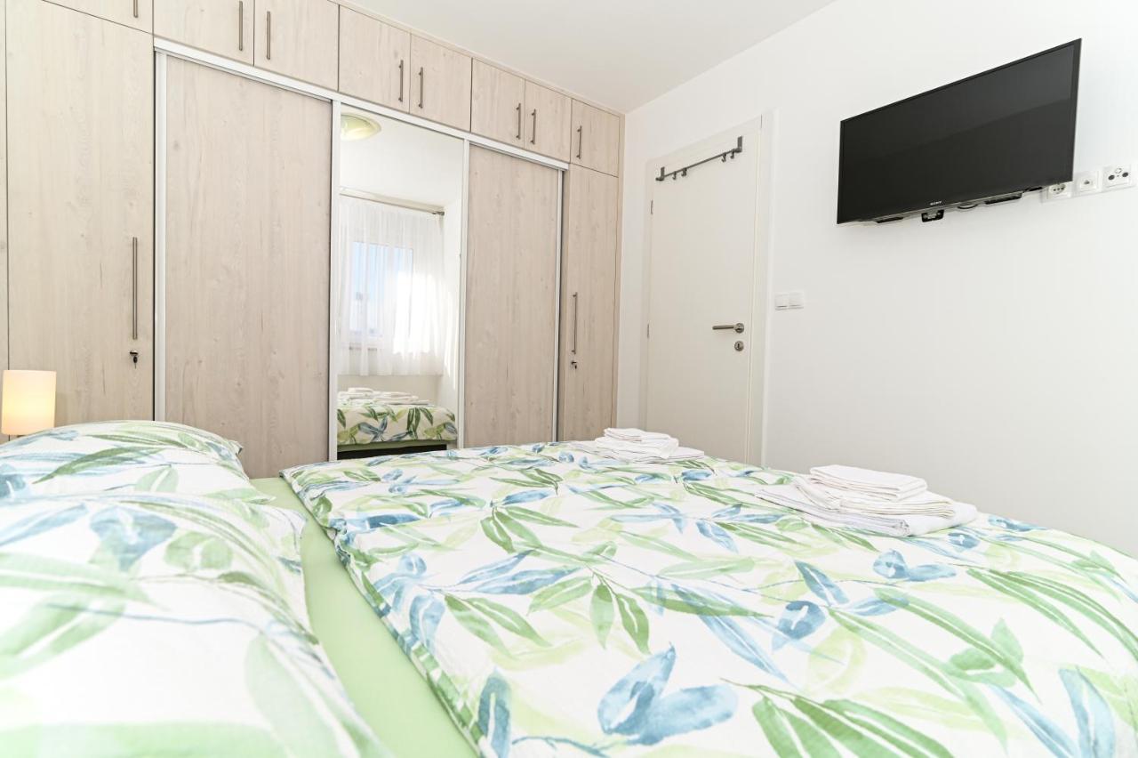 Luxury Apartment With Swimming Pool Ana Trogir Eksteriør bilde
