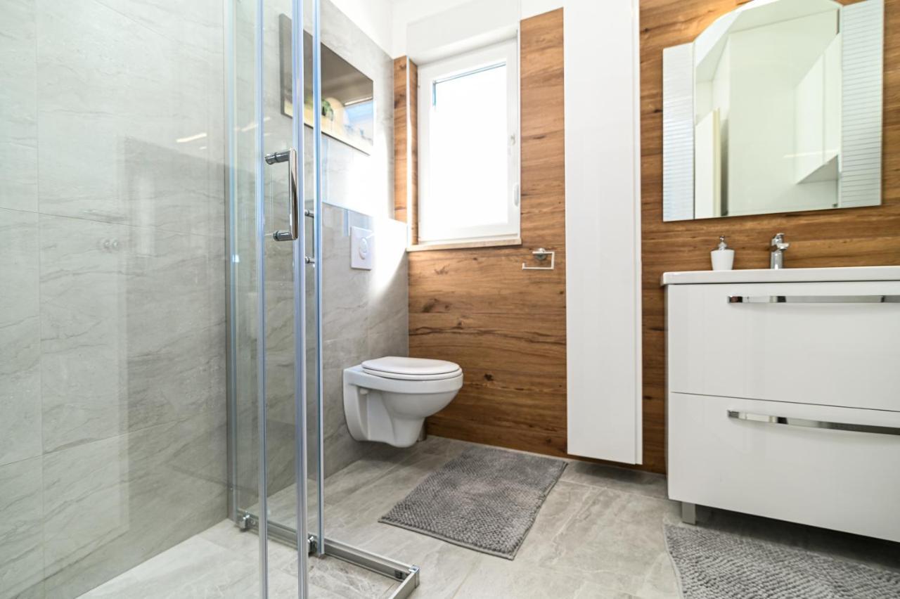 Luxury Apartment With Swimming Pool Ana Trogir Eksteriør bilde