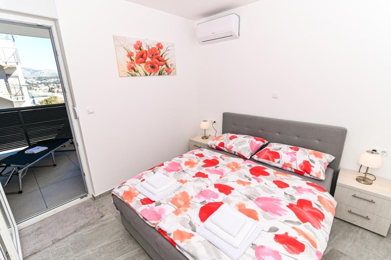 Luxury Apartment With Swimming Pool Ana Trogir Eksteriør bilde