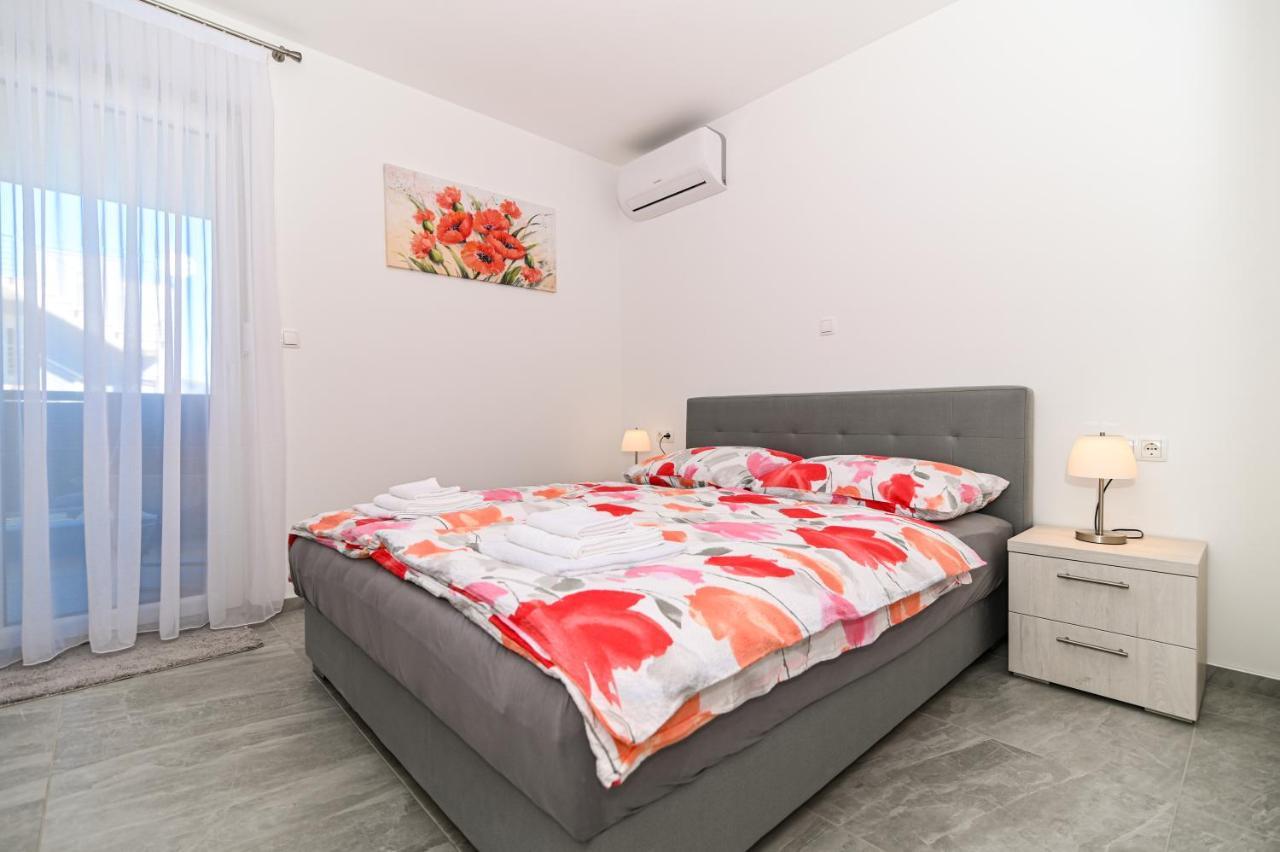Luxury Apartment With Swimming Pool Ana Trogir Eksteriør bilde