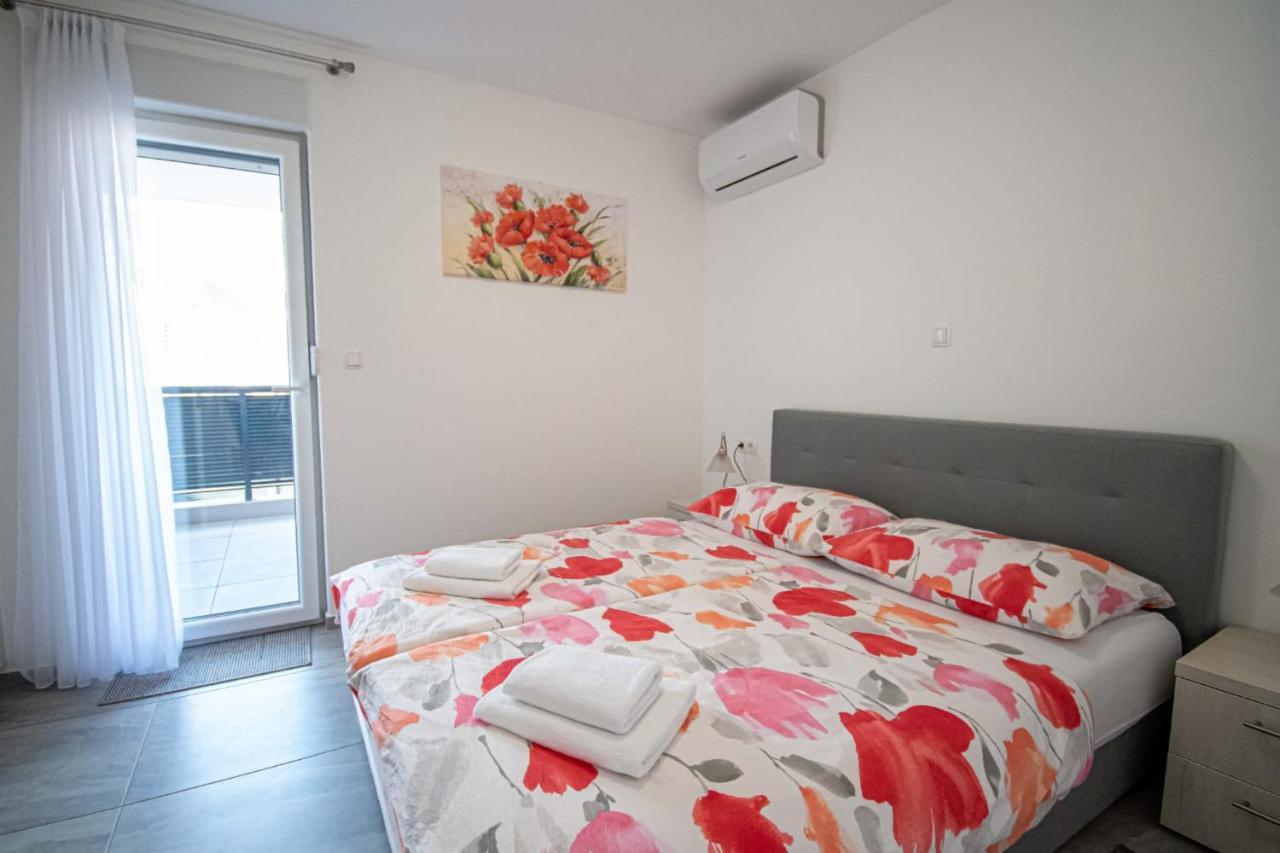 Luxury Apartment With Swimming Pool Ana Trogir Eksteriør bilde