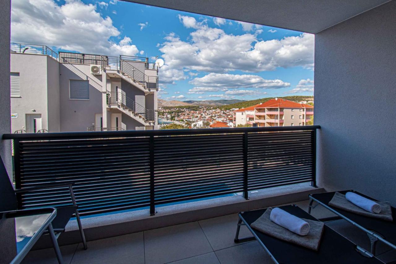 Luxury Apartment With Swimming Pool Ana Trogir Eksteriør bilde