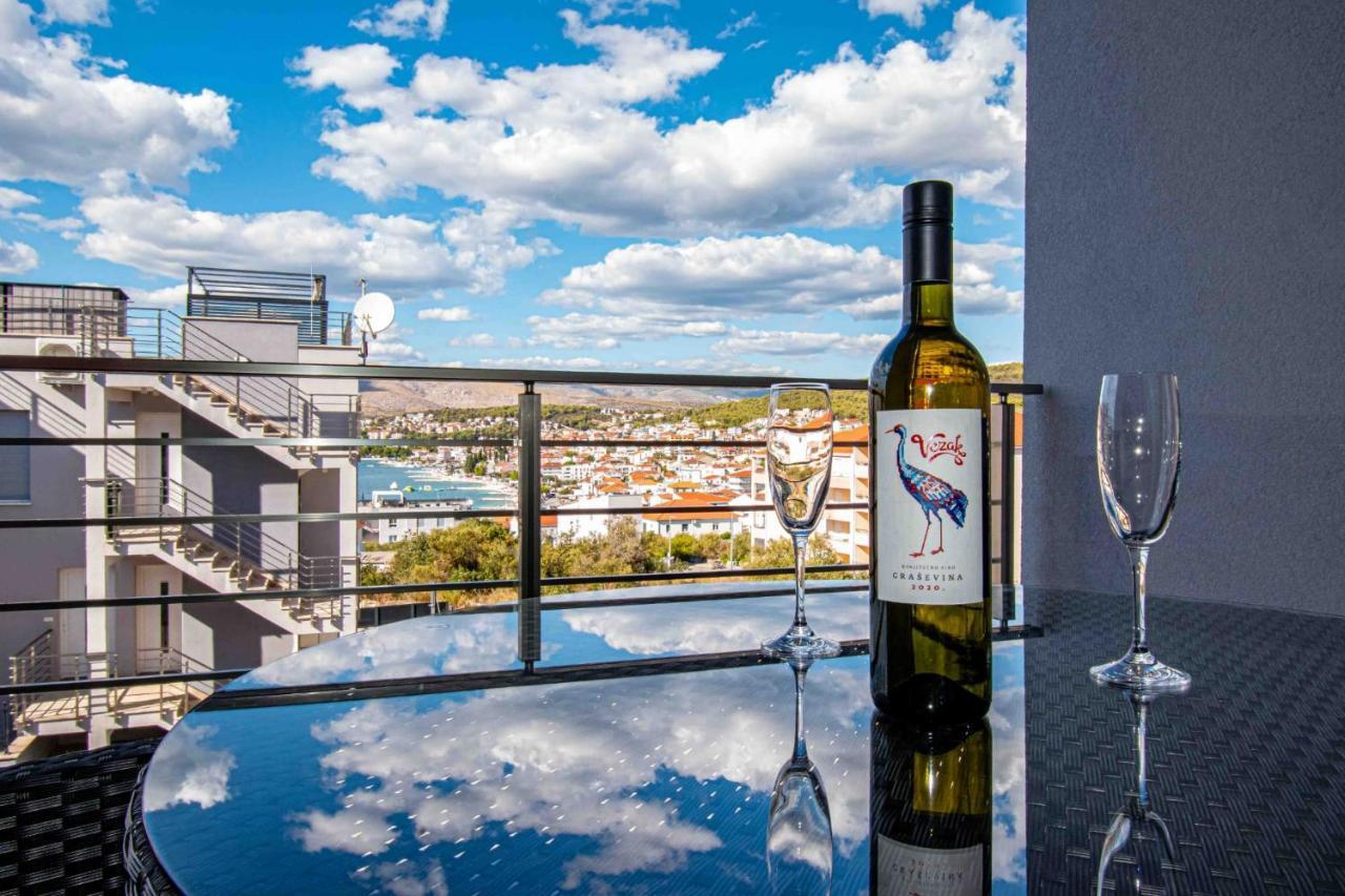 Luxury Apartment With Swimming Pool Ana Trogir Eksteriør bilde