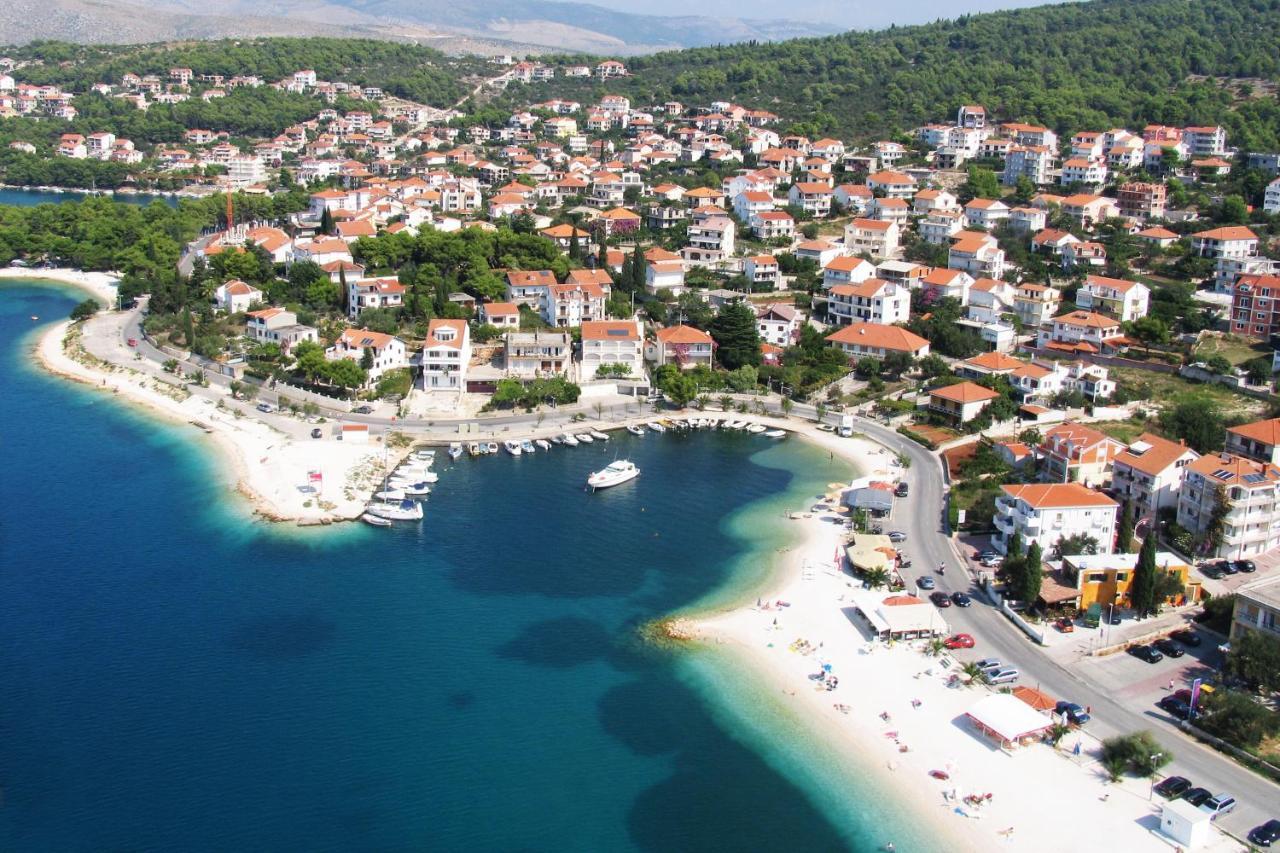 Luxury Apartment With Swimming Pool Ana Trogir Eksteriør bilde